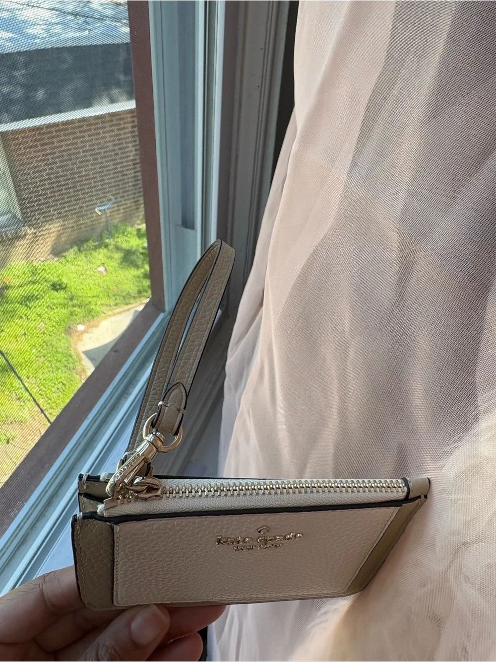 kate spade two-tone taupe leather cardholder wristlet wallet